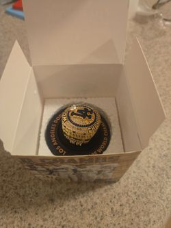 TRADE..Dodgers 2025 World Champions Replica Ring...Mookie Betts