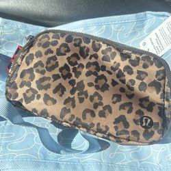 Lululemon- leopard print- belt bag