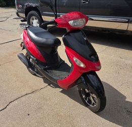 2023 Aprilia Otro Scooter