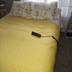 Electric Bed Lifts Up And Down 