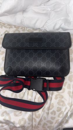 Authentic Gucci GG Supreme Canvas Belt Bag
