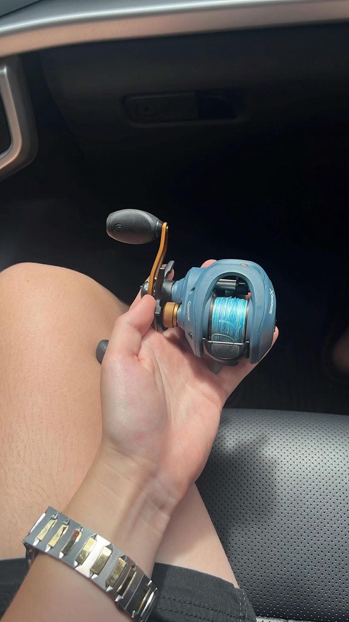 Shimano Quantum Smoke X100 Baitcaster