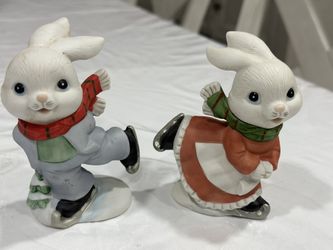 Vintage Homeco Bunny Christmas Couple Skating 2pcs