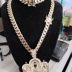 14k Gold plated stainless steel set and pendant