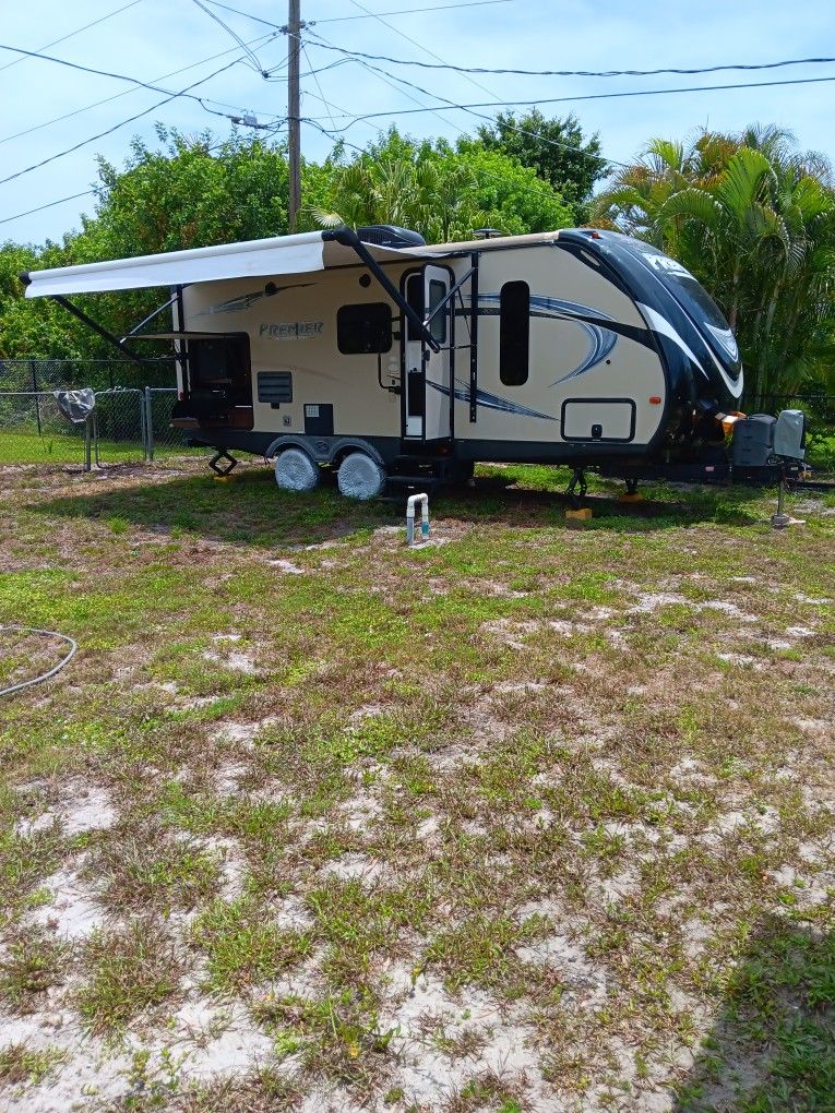 2017 Premier 22RBPR