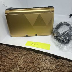 Nintendo 3DS LL The Legend of Zelda: A Link Between Worlds Limited Edition