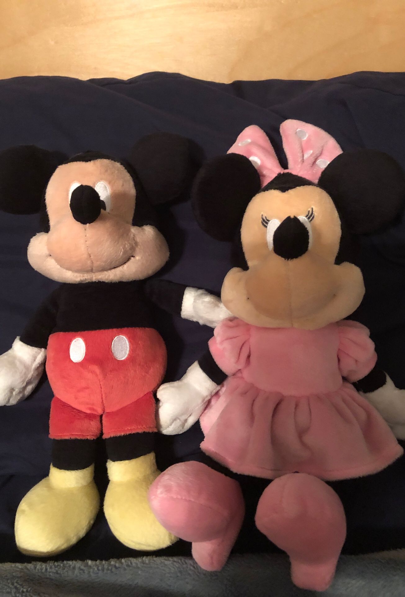 Mickey n Minnie stuffed animals