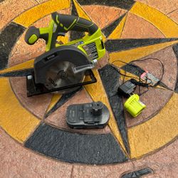 RYOBI ONE+ 18V Cordless 5 1/2 in. Circular Saw (1) Battery 2.0 And Charger 