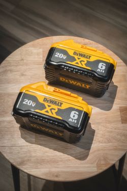(2) Dewalt 20V MAX XR 6.0Ah Lithium Ion Batteries