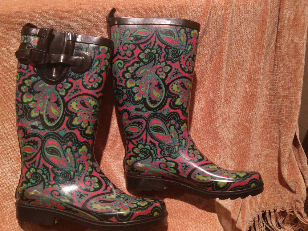 Ladies size 8 Capelli Rubber Rain Boots