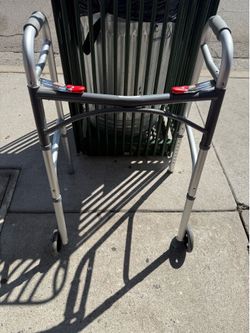 Like new walker