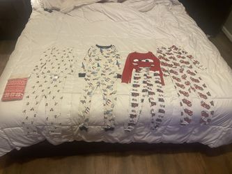 Gap Kids 4-T Pajamas. One New Unopened And The Others Worn Once