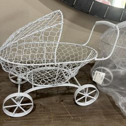 Baby Carriage For Baby Shower centerpiece’s 