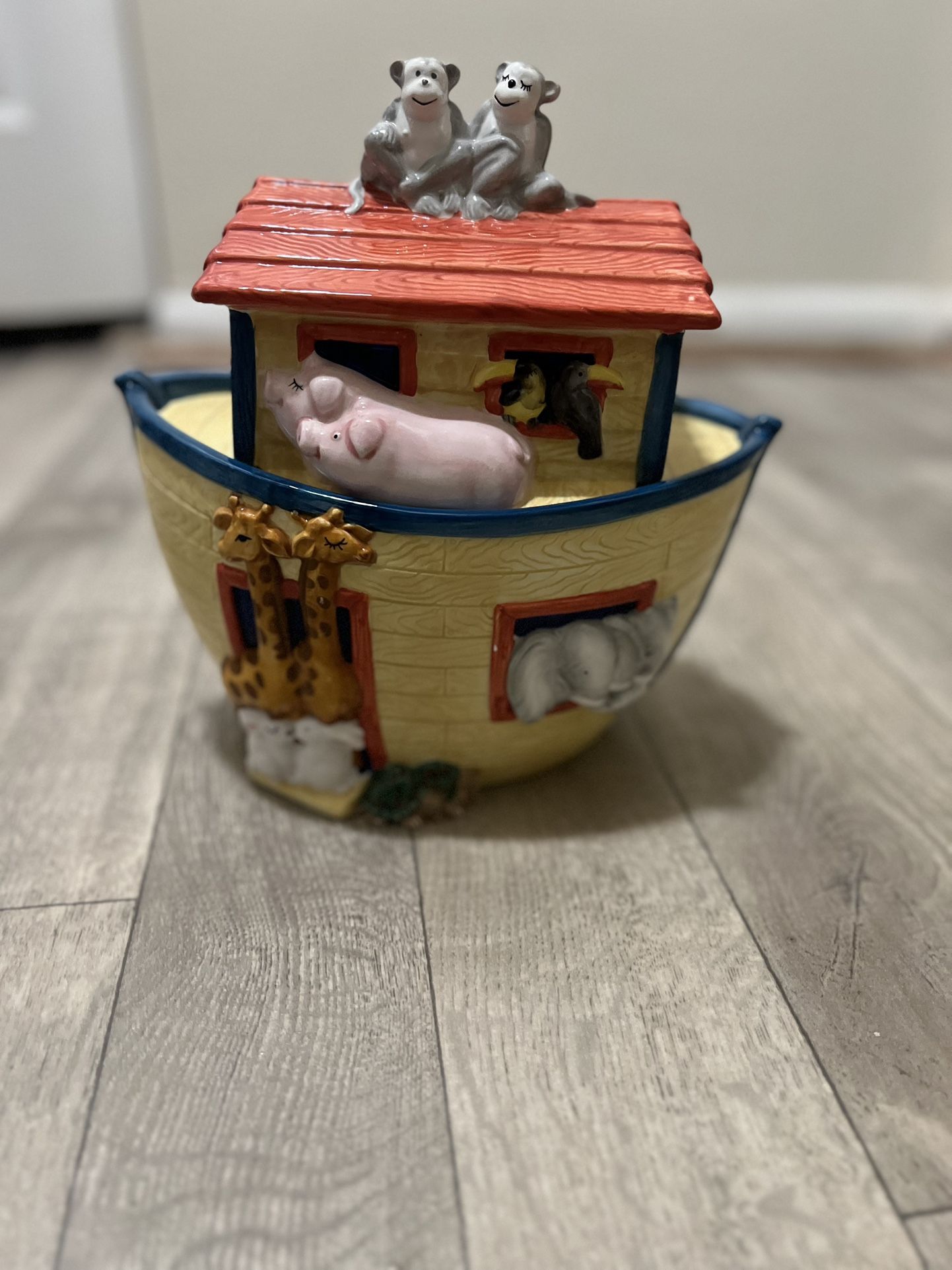 Vintage Cooks Club Noah's Ark Cookie Jar with Animals 10.5"x10"x6" Boat