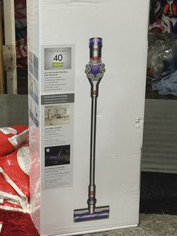 Dyson V8 Vacuum
