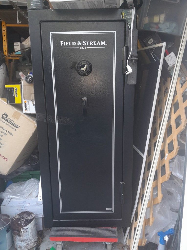 Field & Stream Safe