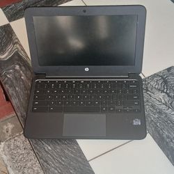 Lot Of 18 Old School Mac  Books