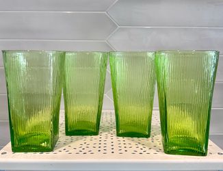 Set of 4 Vintage MCM Anchor Hocking lime green tree bark rain textured glass tumblers. 16 oz. 5 1/2” tall