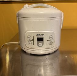 Sanyo Mini Rice Cooker for Sale in Windsor Hills, CA - OfferUp