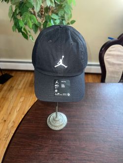 Nike Black Club Cap , size; M/L