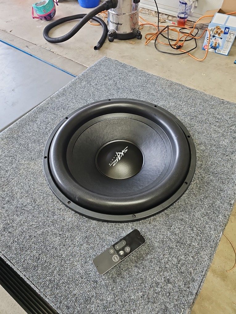 18in Subwoofer, Box, And Amp