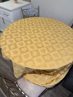 Large rectangular shape leaf gold table cloth