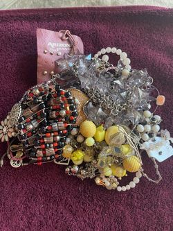 Large Costume Jewelry Lot – Vintage Style Mixed Jewelry