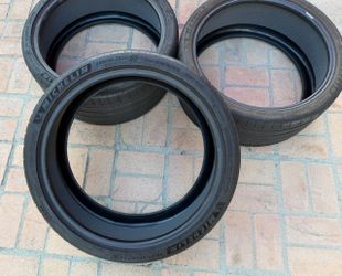 Michelin Pilot Sport 4S – 235/35ZR20 (3 Tires) – $200 – Chino Hills