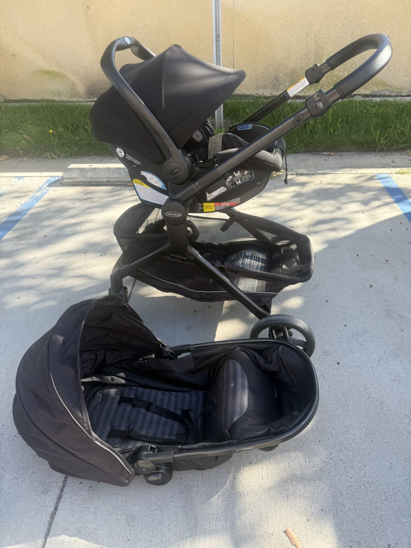 Graco Car SEAT And Stroller Set