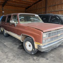 1983 CHEVY C/K IN FOR PARTS