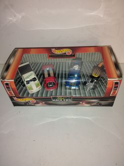 New Sealed 4-Pack Hot Wheels Hot Haulers Collection Special Edition