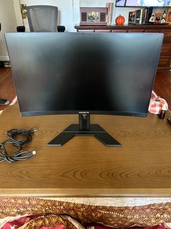 GIGABYTE  G27QC 27-inch curved WHD gaming monitor