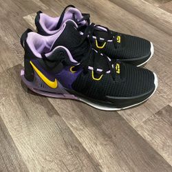LeBron Witness 7