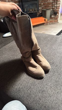 Women’s Long Boots Size 8