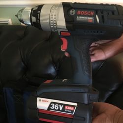 BOSH 1/2 IN HAMMER DRILL