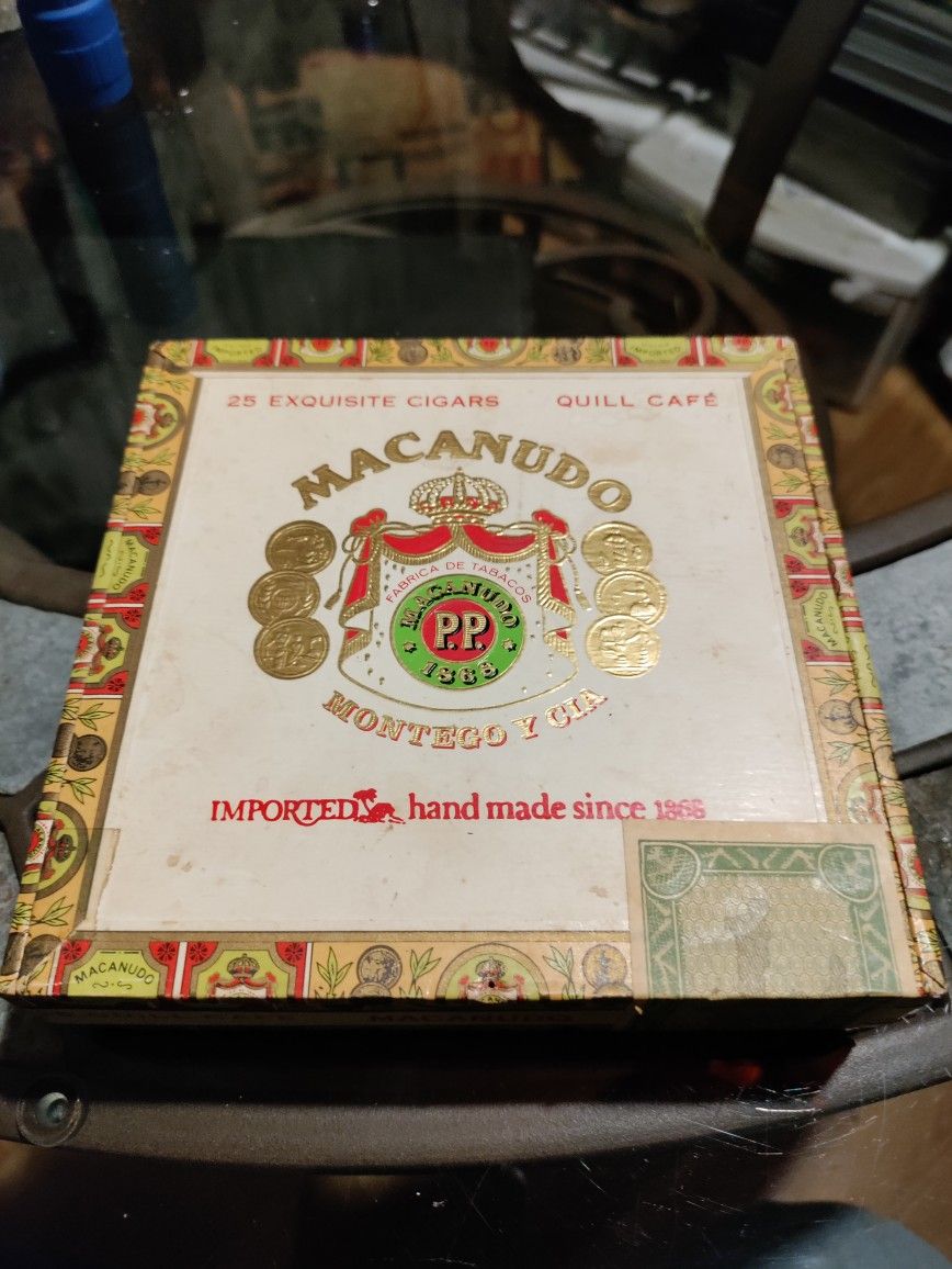 Macanudo  Cigar Box