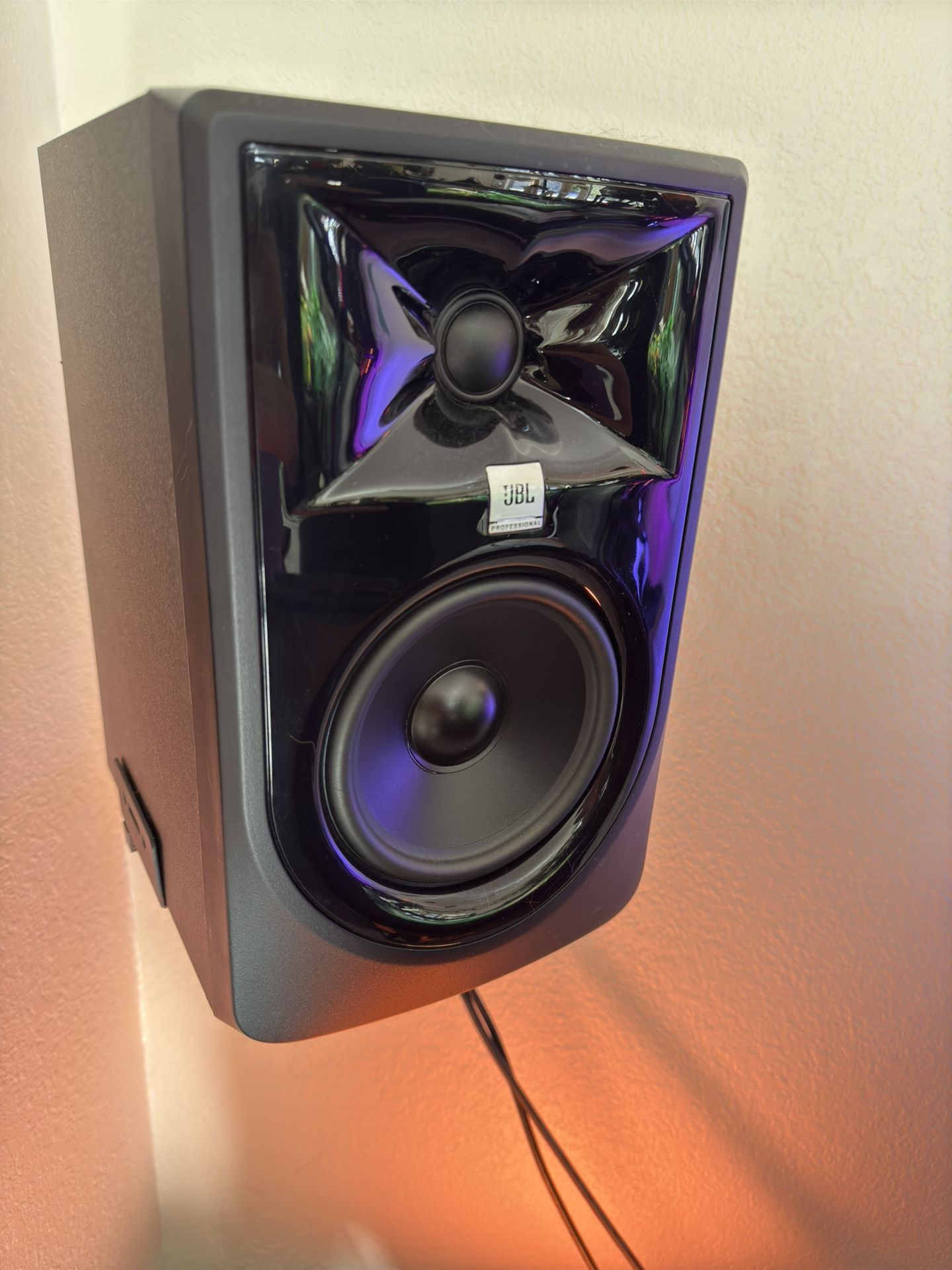 JBL Professional 5-Inch Monitor Speakers with Preamp