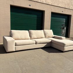 Beige Sectional Couch 🛻Delivery Available🛻