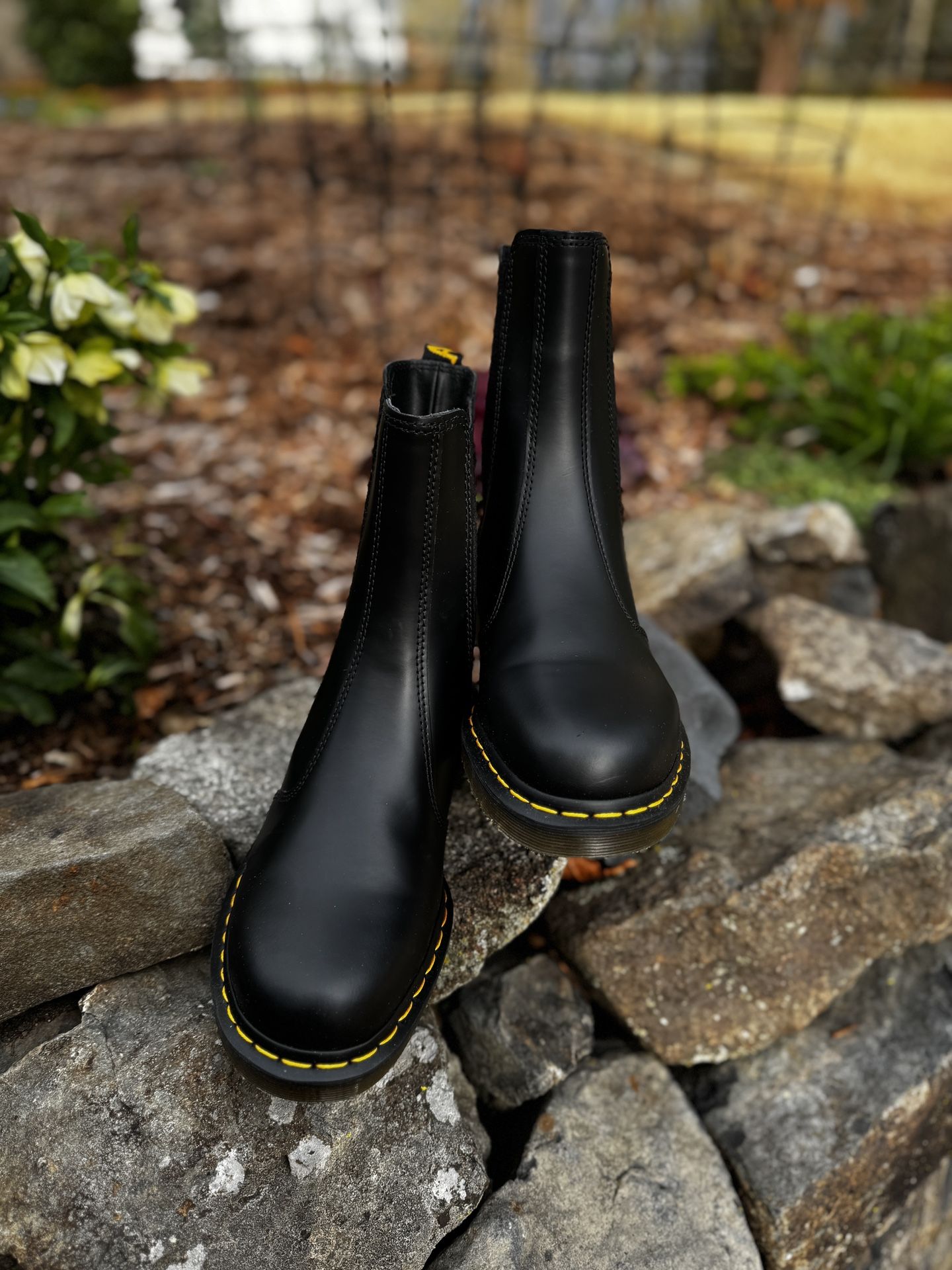 New! Dr. Martens 2976 HI Chelsea Boots – US 10 Men / US 11 Women (MSRP $190)