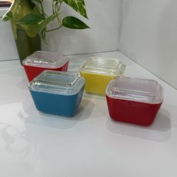 Vintage Pyrex 'Fridgies' Refrigerator Dishes, Pyrex #501 set of 4 