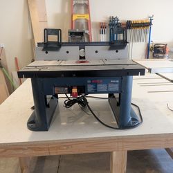 Bosch RA1181 Benchtop Router Table Including A Router