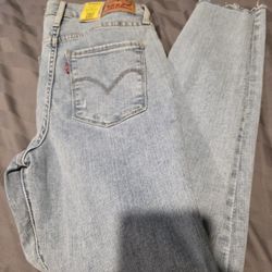 New Women's Levi's Jeans 