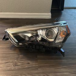 2020 4Runner Driver Side Headlight 