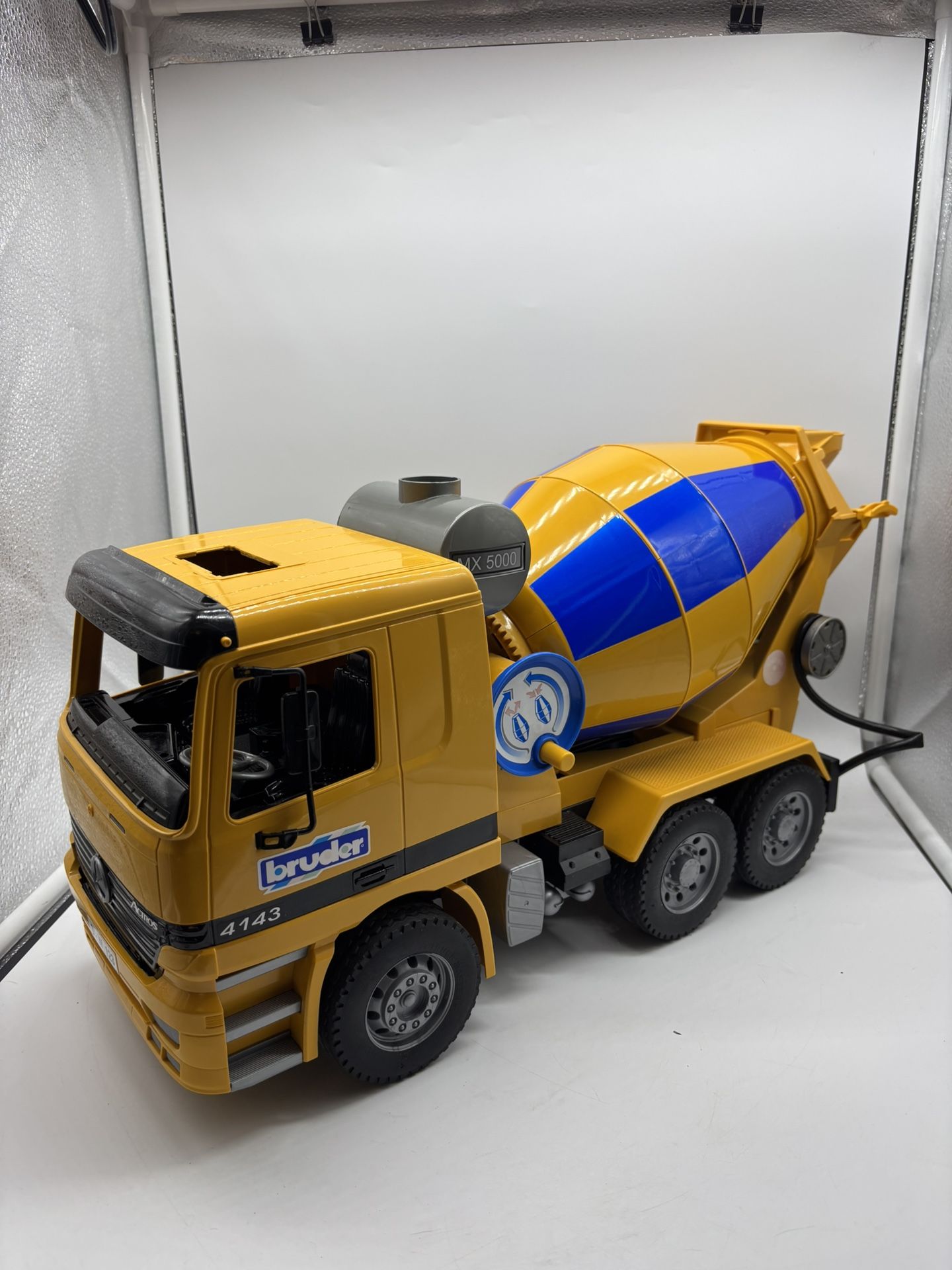 Bruder MX 5000 Cement Mixer Truck 4143 Construction Vehicle  Mercedes Germany