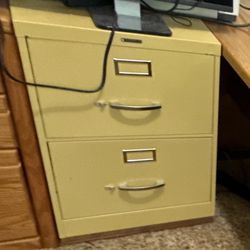 Vintage 2-Drawer Metal Filing Cabinet, great condition 