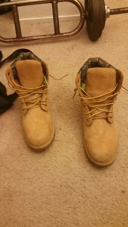 Size 9 timberland boots