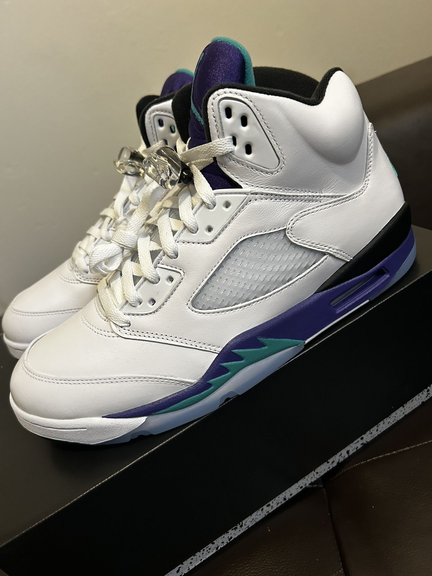 Jordan Retro 5 Grape Size 11.5