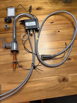 Moen MotionSense Touchless Kitchen Faucet – Complete Kit (Chrome)