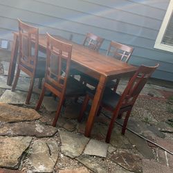Dinning Table With 5 Seats