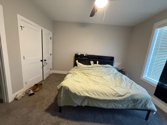 New King Sized Mattress For Sale 